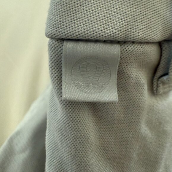 Lululemon Commission Classic-Fit Short 7" - Size 30 - Off White Light Grey - Picture 3 of 5